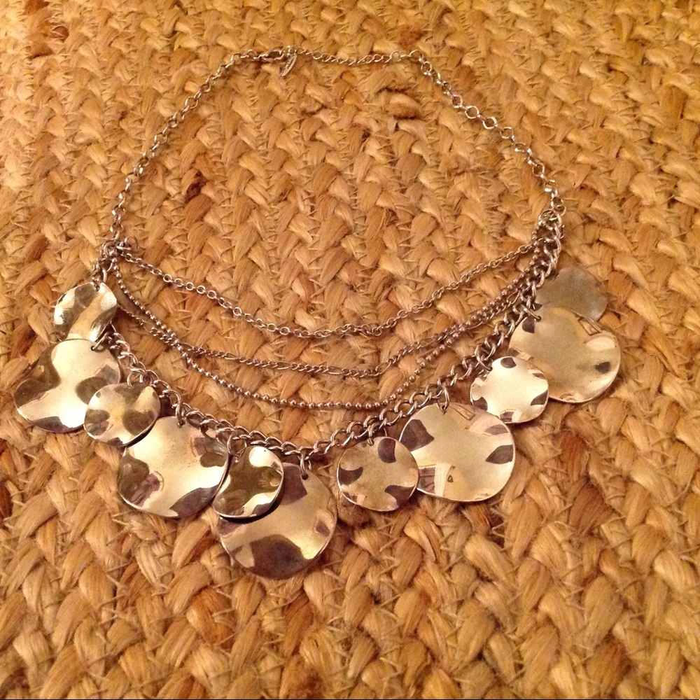 🛍Shiny faux silver necklace